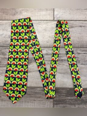 Floral Pascal Graphic Silk Tie in Navy, Lime & Red